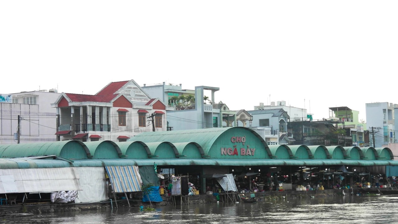 Nga Bay Floating Market 