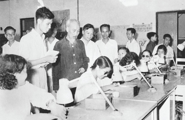 President Ho Chi Minh visited the Rang Dong light bulb and thermos factory in Hanoi on April 28, 1964.