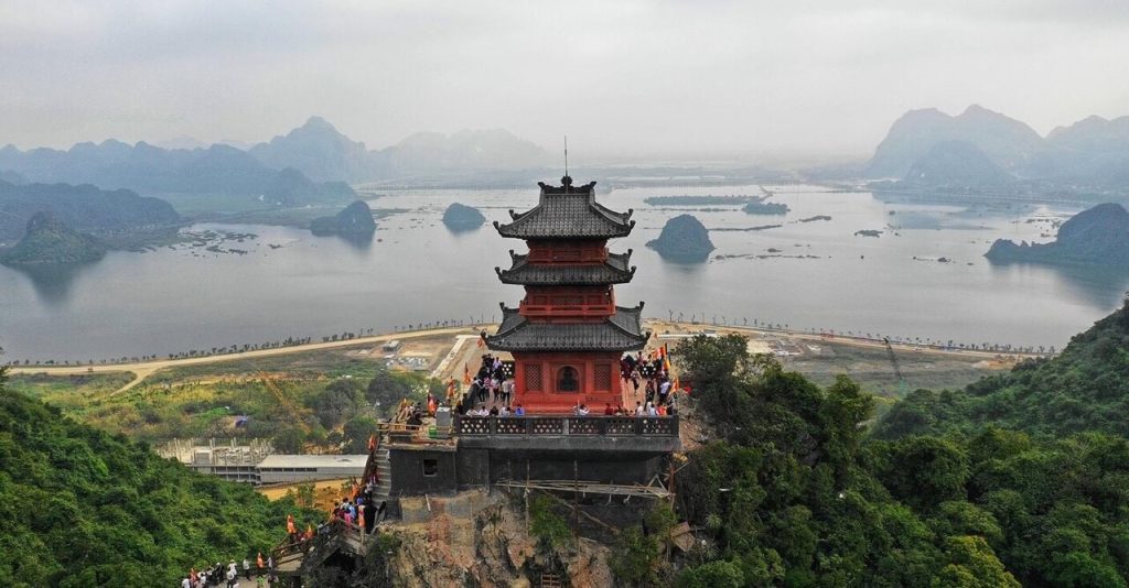 huong pagoda