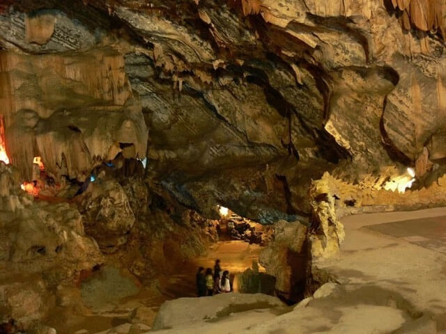 huong tich cave
