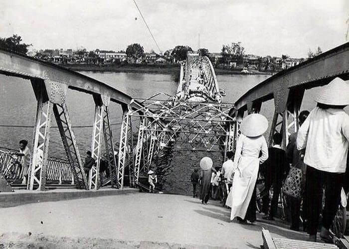 Truong Tien Bridge damaged in the battle of 1968.