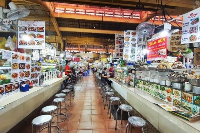 Ben Thanh Market's food area