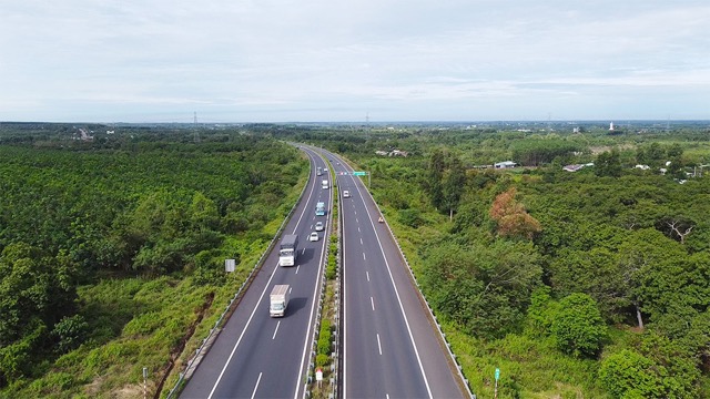 Overview of the Ho Chi Minh City - Long Thanh - Dau Giay Expressway