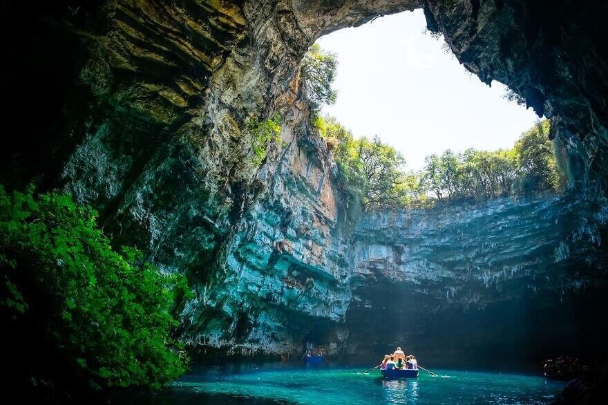 Unique Cave in Phong Nha Ke Bang National Park