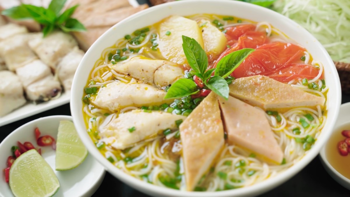 Vietnamese Fish Cake Noodles Is A Must-Try Dish