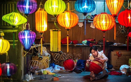 Making Lanterns in Hoi An