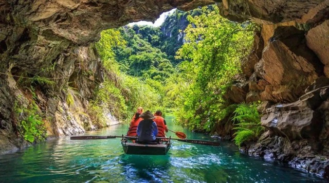 Caves in Trang An 