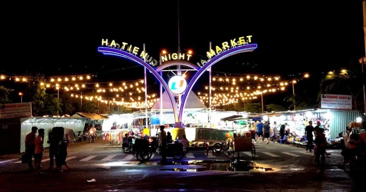 Ha Tien Night Market