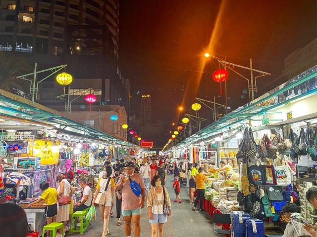 Nha Trang Night Market 