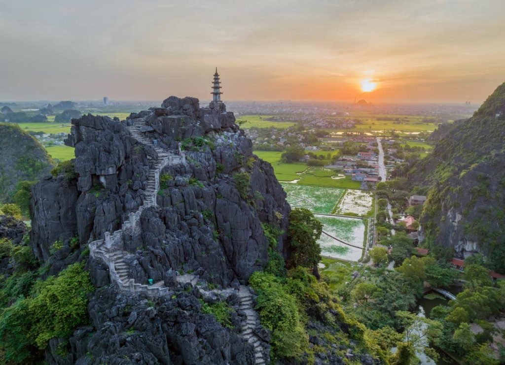 mua caves vietnam