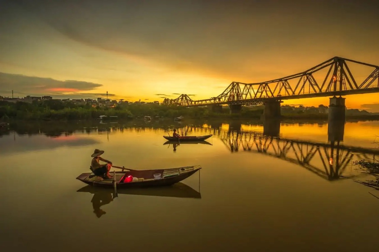 A Cutural Heritage - Long Bien Bridge