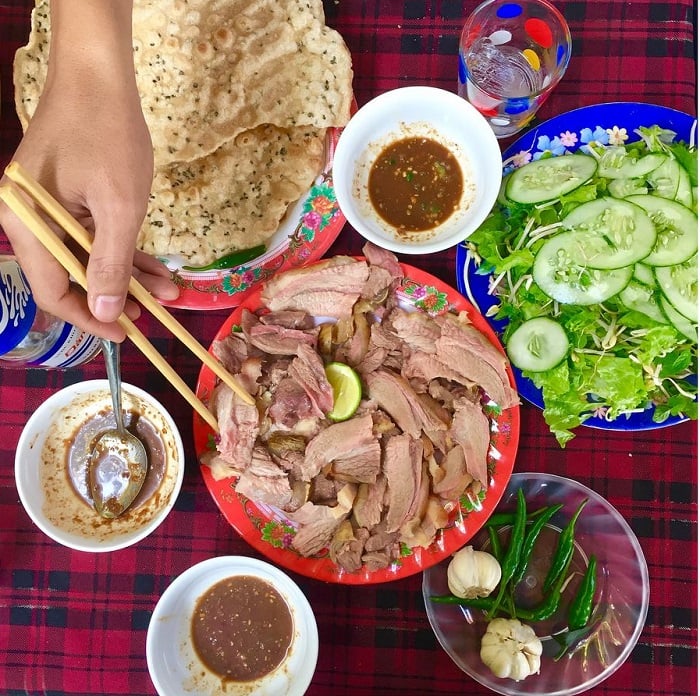 Cau Mong Veal Dish