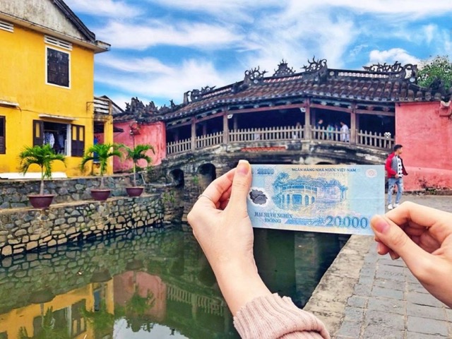 Japanese Bridge on the Vietnamese Currency 