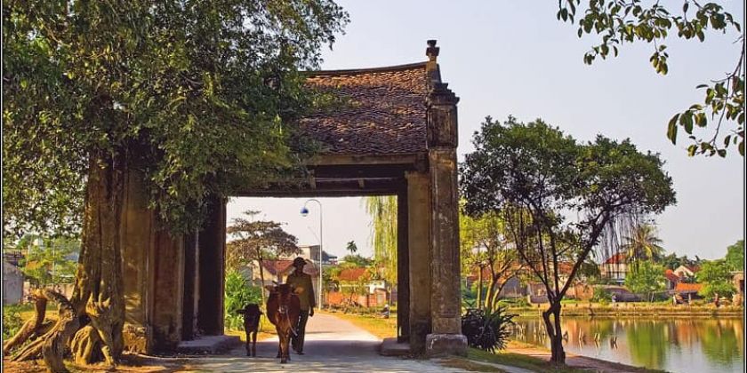 Mong Phu Village Entrance 