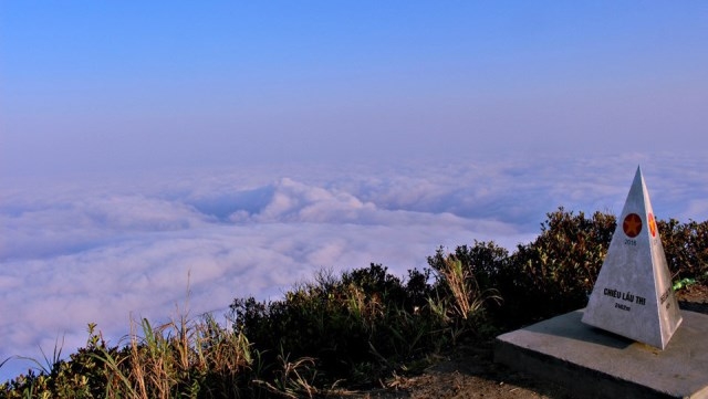 Chieu Lau Thi peak