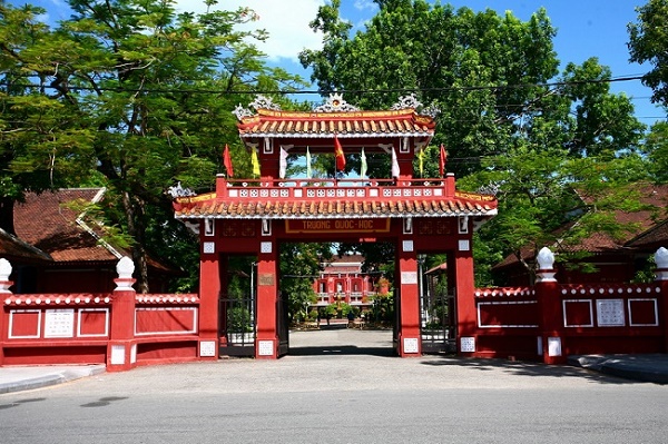 Hue National School