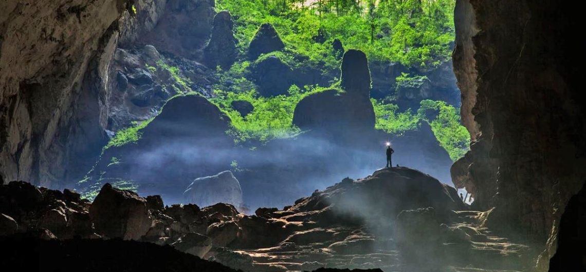 Son Doong Cave - the World's Biggest Cave in Vietnam Park 