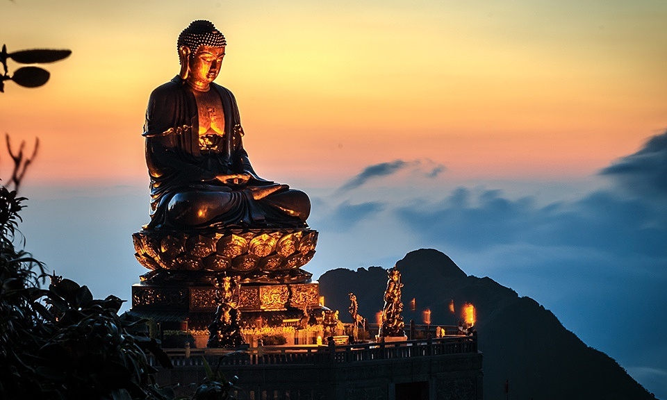 Vietnam's tallest bronze Buddha statue, Fansipan