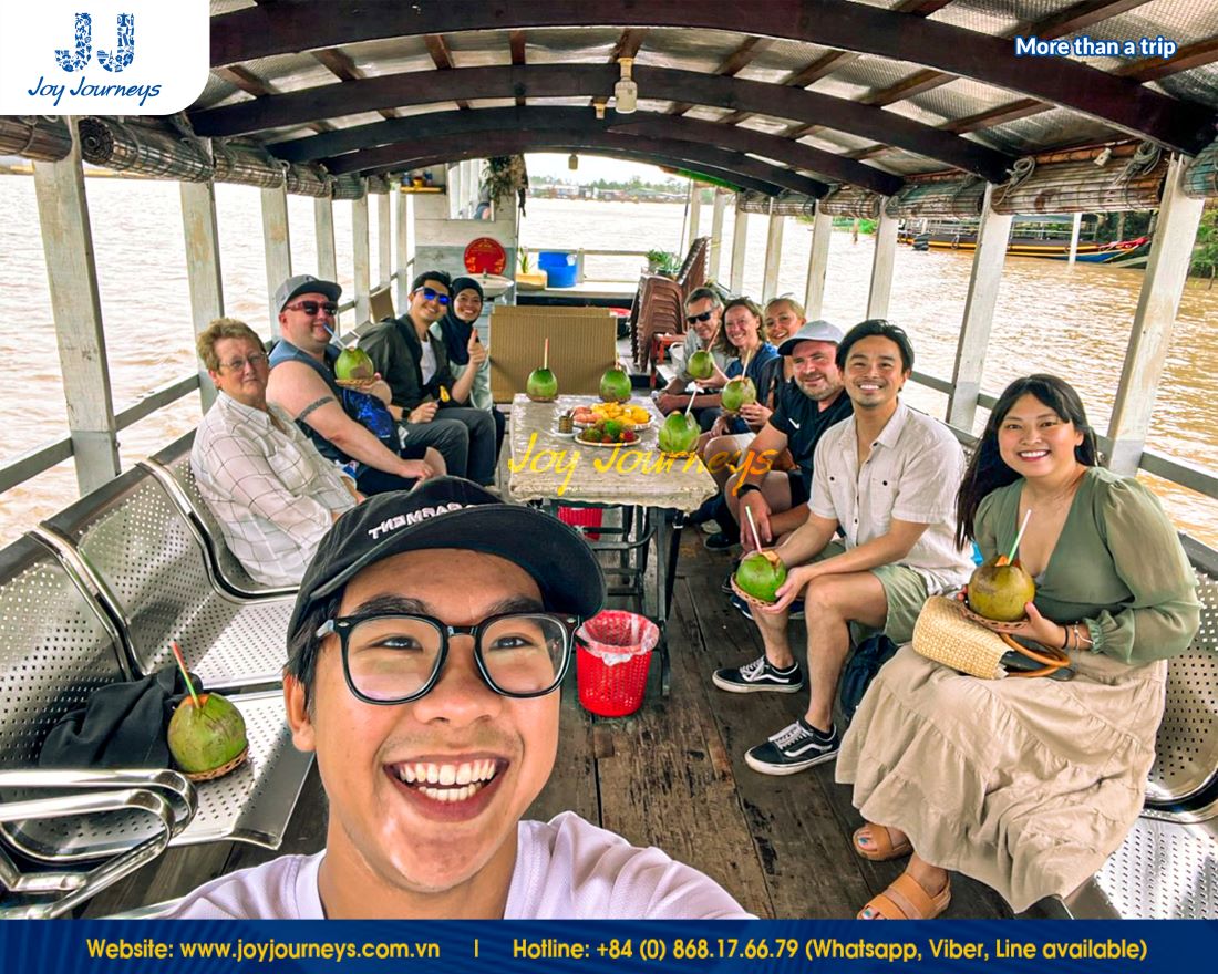 Tourists love to enjoy fresh coconut water when coming to the Mekong Delta