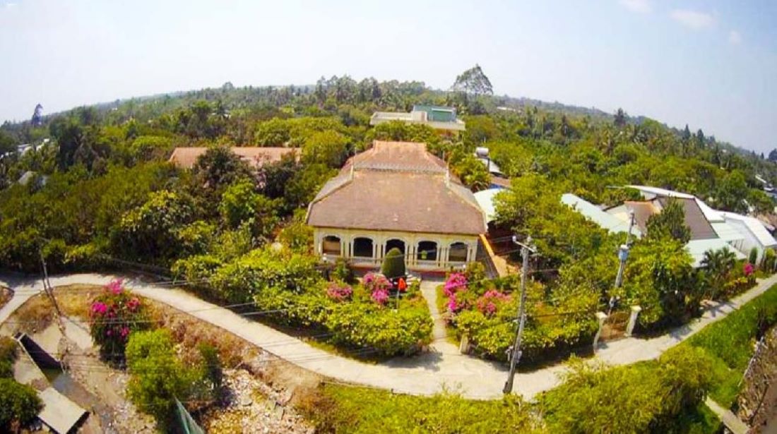 Ancient houses with unique architecture in Dong Hoa Hiep village