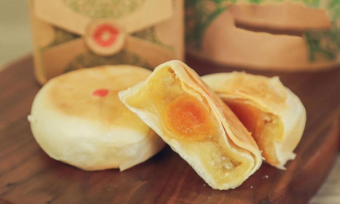 Soc Trang’s BakPia—flaky layers with a sweet surprise inside