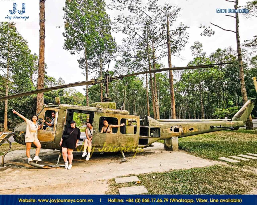 Private car to Cu Chi Tunnels